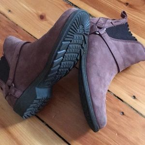 Teva Ellery Chelsea Boot size 7